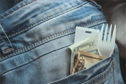 How Income from Parental Contribution Helps Young Hungarians Become Consumers